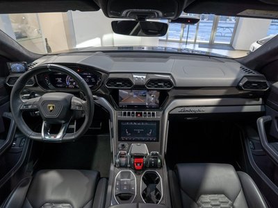 LAMBORGHINI URUS - 2