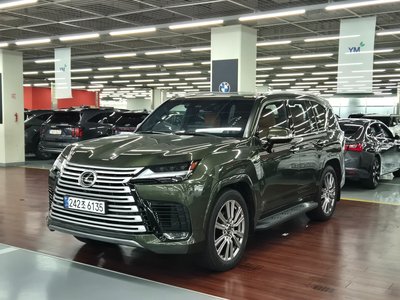 صورة 1 لـ 2025 Lexus LX