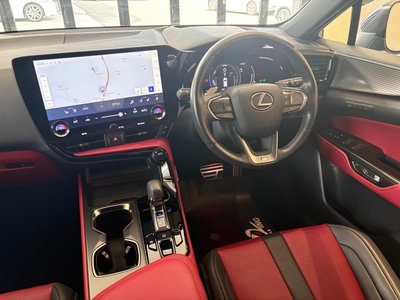 صورة 9 لـ 2023 Lexus NX
