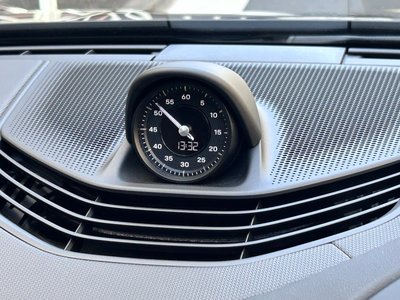 2023 Porsche TAYCAN thumbnail 18