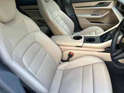 2023 Porsche TAYCAN 照片 9