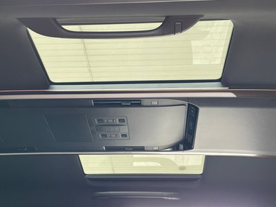 TOYOTA VELLFIRE - 8