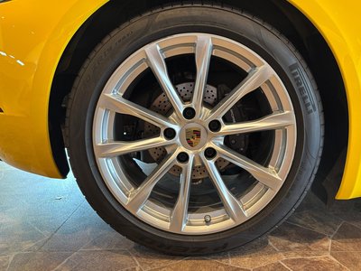 صورة 9 لـ 2019 Porsche 718