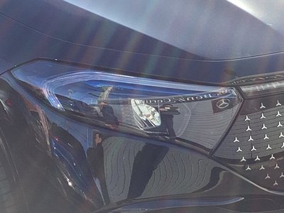 MERCEDES-BENZ EQA - 9