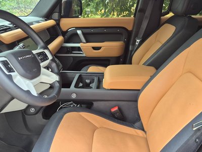 صورة 10 لـ 2024 LAND Rover DEFENDER
