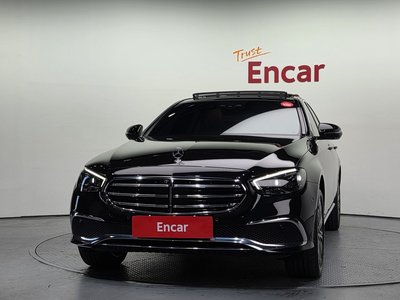 MERCEDES-BENZ E-CLASS - 2