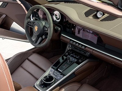 صورة 9 لـ 2023 Porsche 911