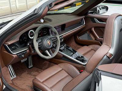 صورة 4 لـ 2023 Porsche 911