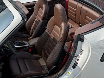 صورة 10 لـ 2023 Porsche 911