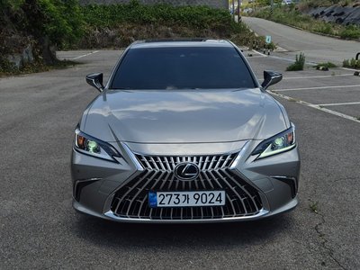 2026 Lexus ES 照片 2