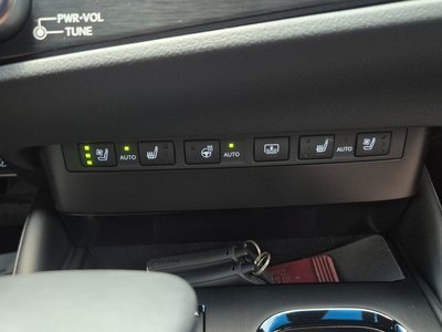 2026 Lexus ES — миниатюра 20