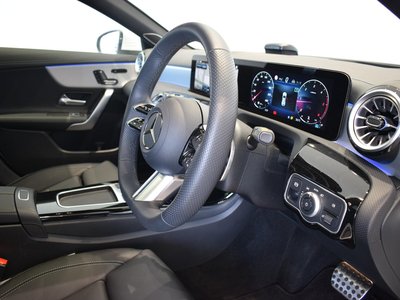 MERCEDES-BENZ CLA - 10
