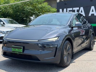 2025 Tesla MODEL Y — фото 9