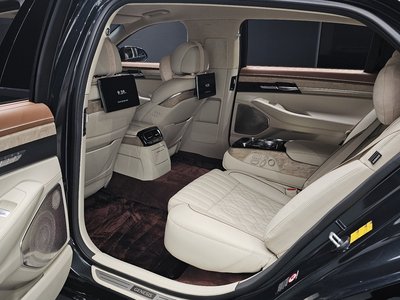 2020 Genesis G90 — миниатюра 18