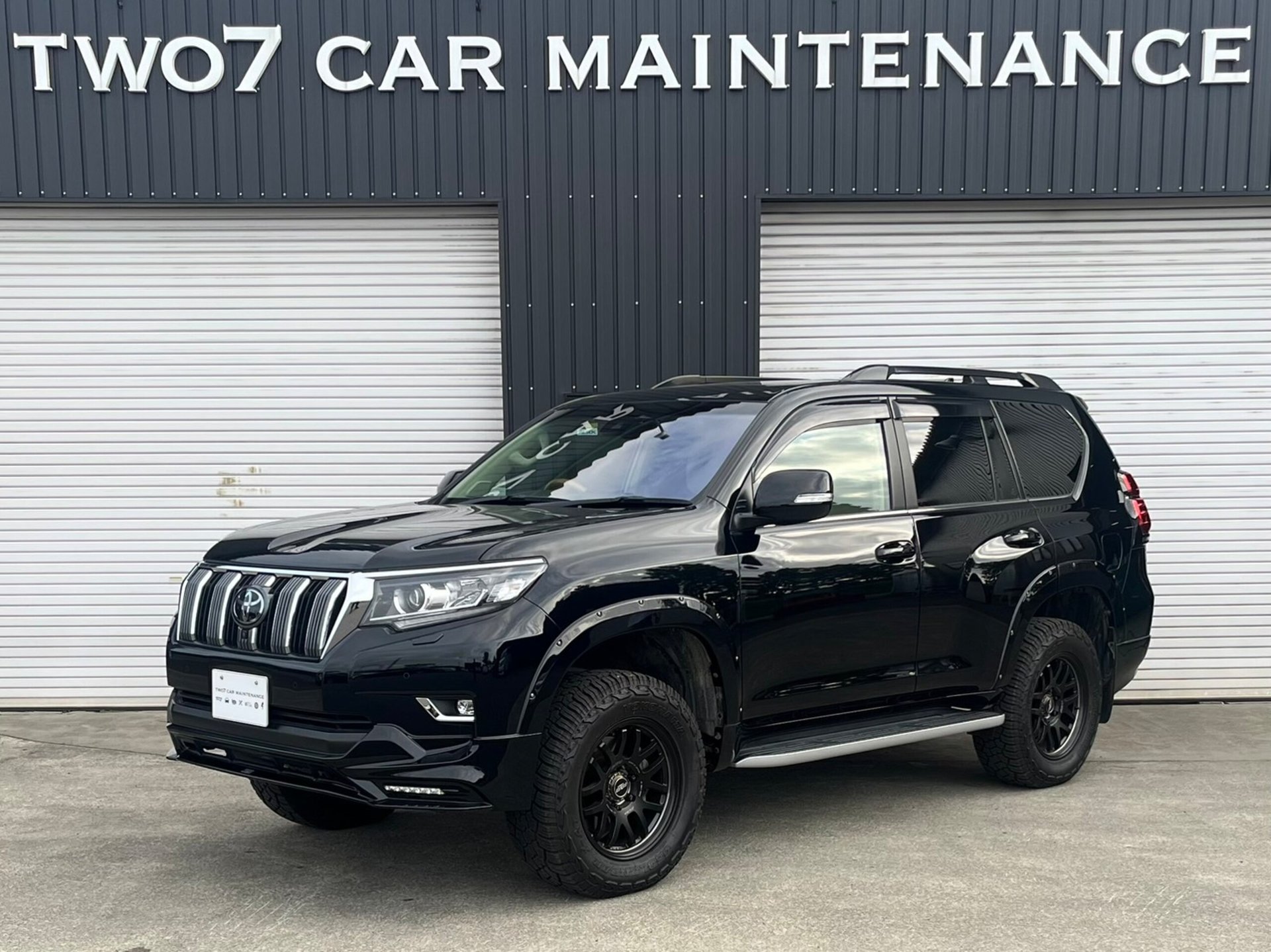 TOYOTA LAND CRUISER PRADO - View 1