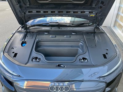 صورة مصغرة 24 لـ 2025 AUDI A6 AVANT E-TRON