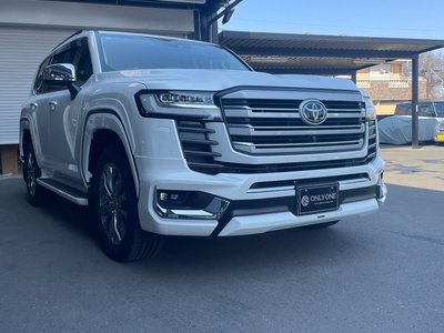 TOYOTA LAND CRUISER 300 - 1