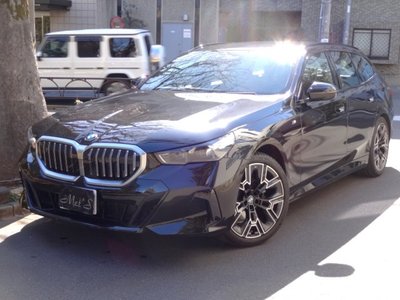 BMW 5 SERIES TOURING - 1