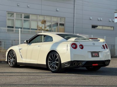 NISSAN GT-R - 9
