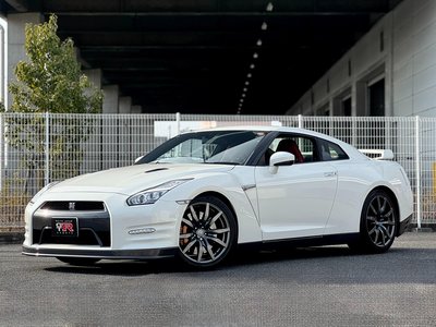 NISSAN GT-R - 7