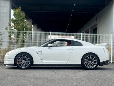 NISSAN GT-R - 5