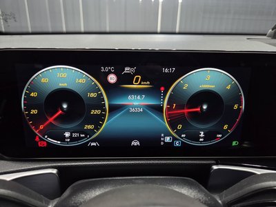 MERCEDES-BENZ GLB - 8