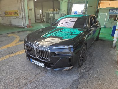صورة 5 لـ 2025 BMW 7 SERIES