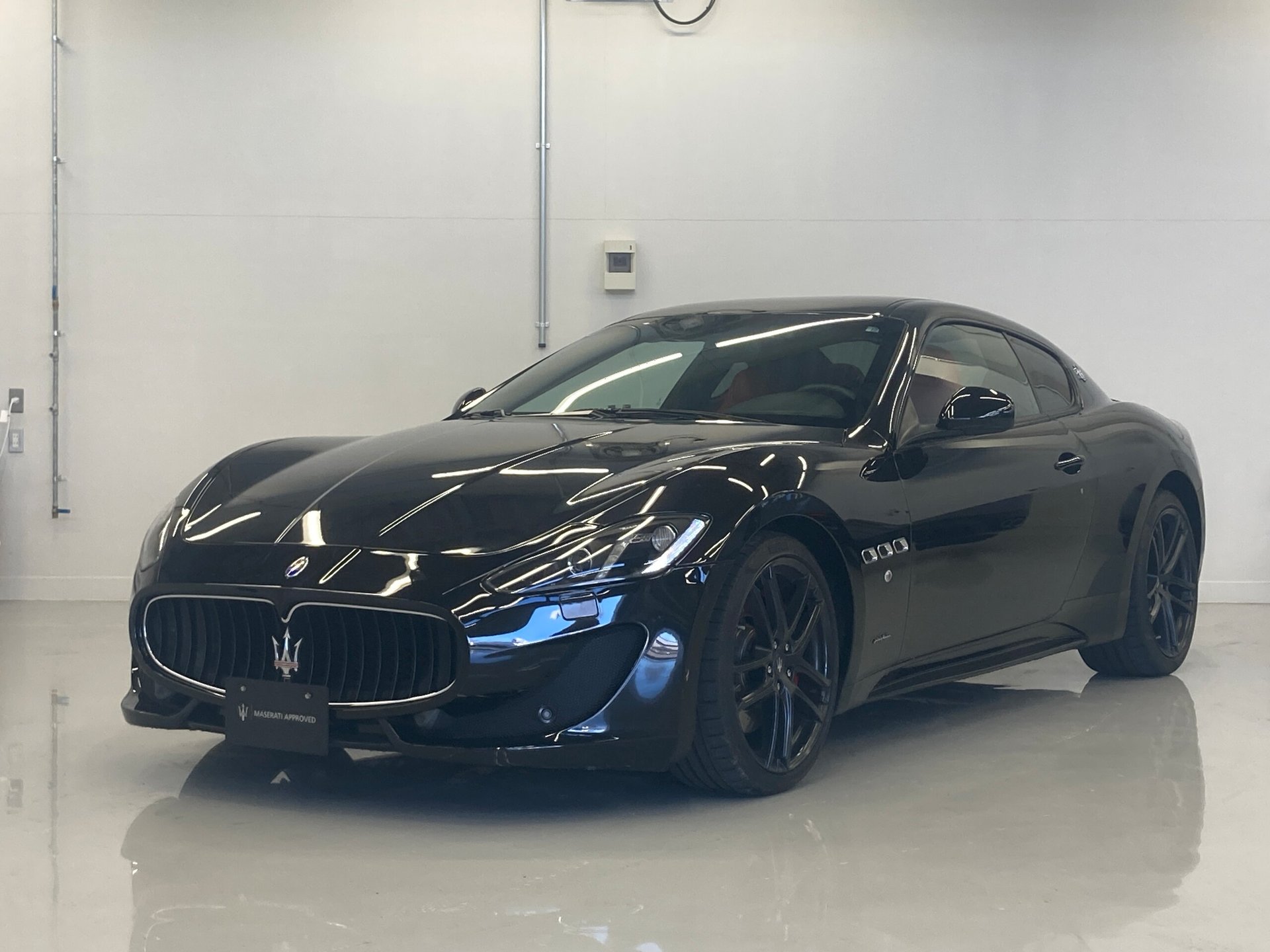MASERATI GRANTURISMO - View 1