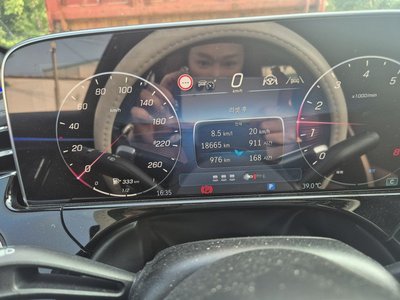 صورة 8 لـ 2025 Mercedes-BENZ E-CLASS