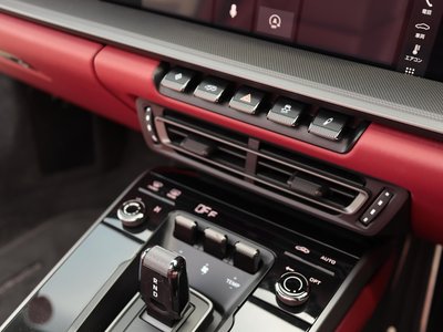 PORSCHE 911 - 10