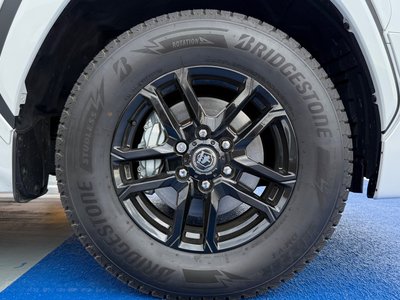 TOYOTA LAND CRUISER 300 - 10