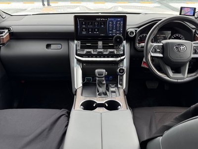 TOYOTA LAND CRUISER 300 - 4