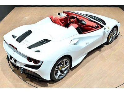 FERRARI F8 SPIDER - 9