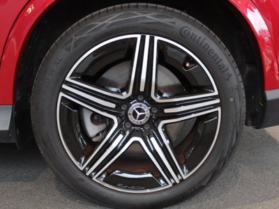 2025 Mercedes-BENZ GLC — миниатюра 32