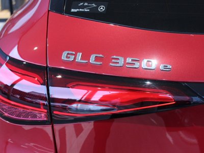2025 Mercedes-BENZ GLC — миниатюра 25