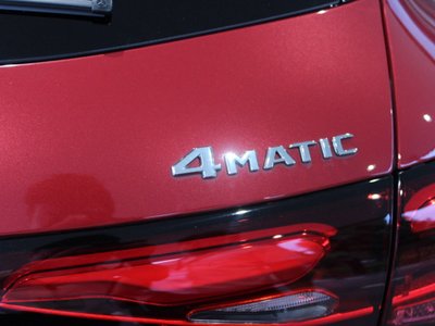 2025 Mercedes-BENZ GLC — миниатюра 24