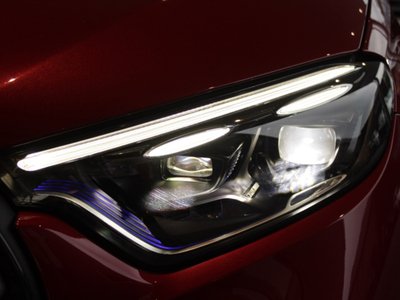 2025 Mercedes-BENZ GLC photo 8