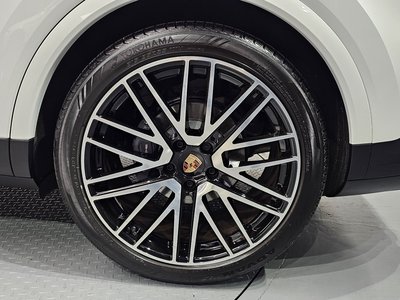 PORSCHE CAYENNE - 8