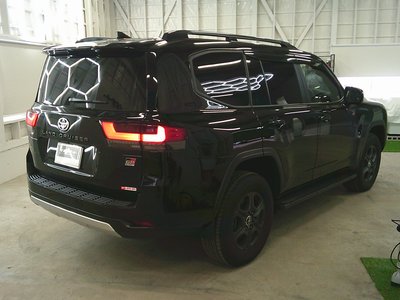 TOYOTA LAND CRUISER 300 - 6