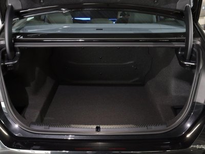 2025 BMW 5 SERIES — миниатюра 13