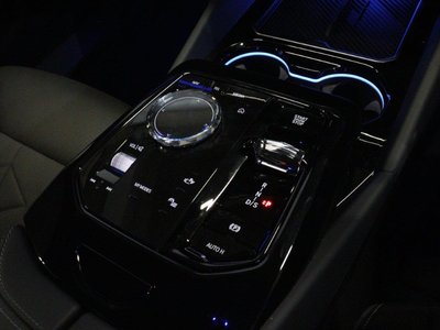 2025 BMW 5 SERIES — миниатюра 31