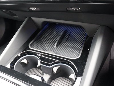 2025 BMW 5 SERIES — миниатюра 32