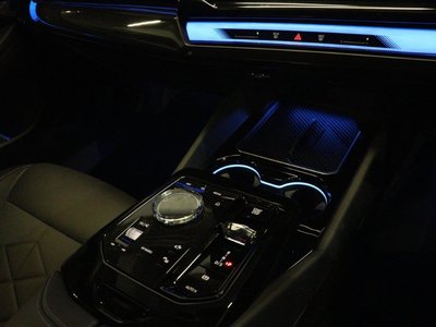 2025 BMW 5 SERIES — миниатюра 30