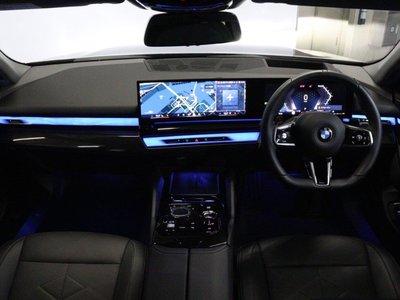 2025 BMW 5 SERIES — миниатюра 15