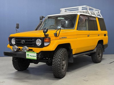 TOYOTA LAND CRUISER 70