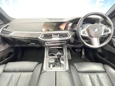2022 BMW X5 照片 2