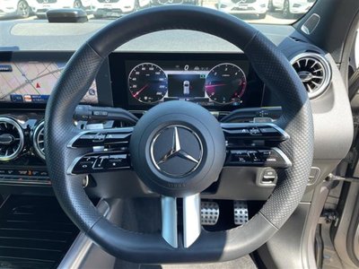 MERCEDES-BENZ GLA - 2