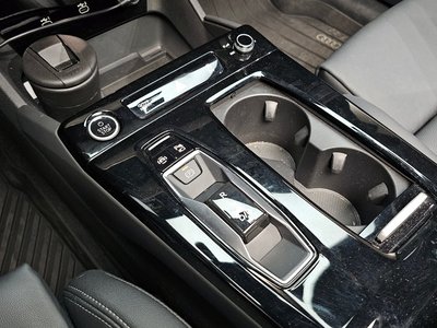 AUDI Q6 - 9