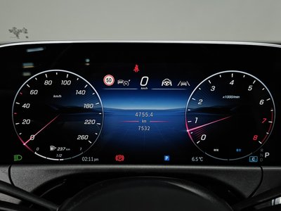 MERCEDES-BENZ E-CLASS - 8