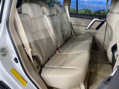 TOYOTA LAND CRUISER PRADO - 9